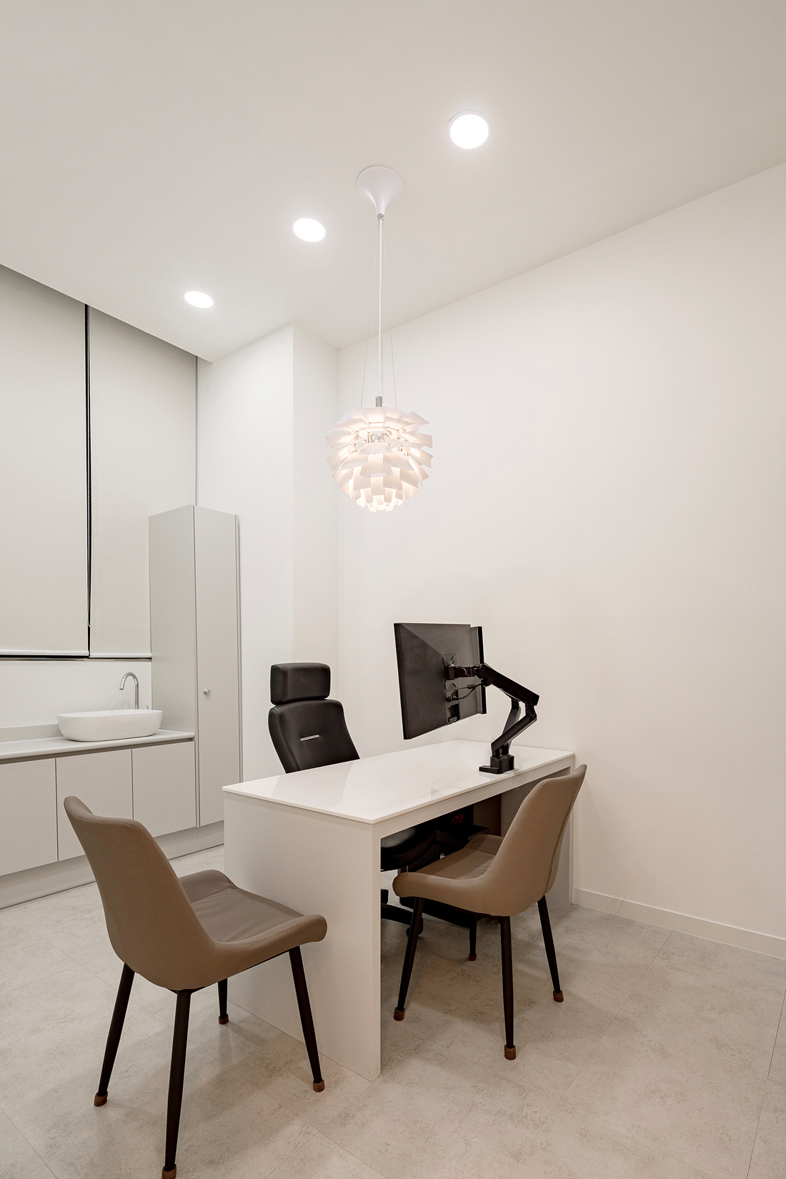 Well Skin Clinic Doctor’s office